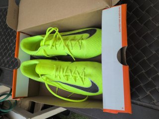 Botas de fútbol Nike Mercurial Verdes Talla 45