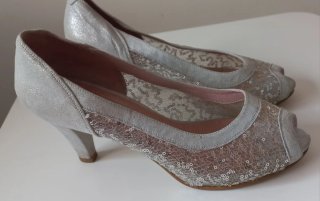 Zapatos de ceremonia plateados talla 40