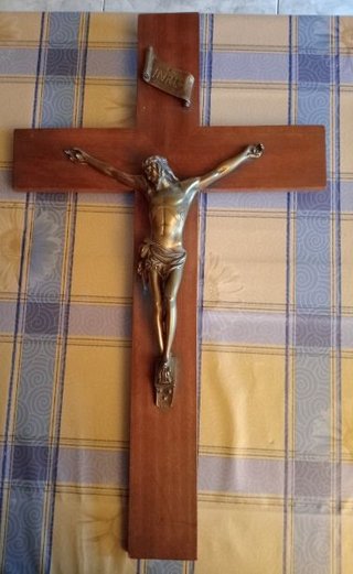 Crucifijo antiguo madera