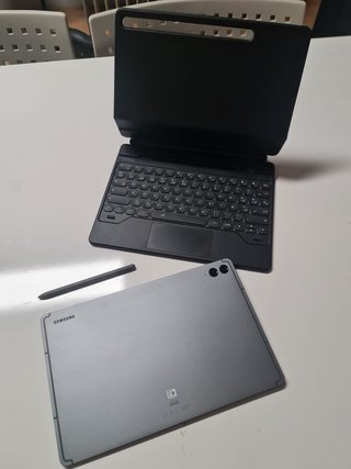 Samsung Galaxy Tab S9 FE+ 256GB + Teclado Dexnor