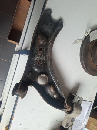Brazo suspensión delantero izquierdo Golf VI