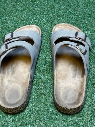 Sandalias tipo Birkenstock beige/gris