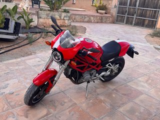 Ducati Monster S2R Roja