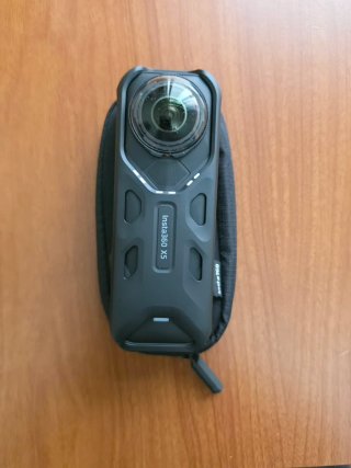 INSTA360 X5 CON ACCESORIOS