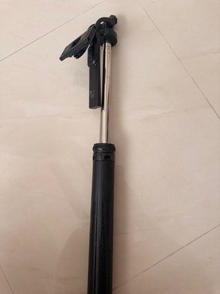Trípode Selfie Cellularline con Mando