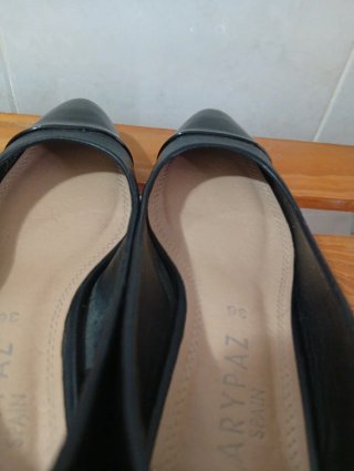Zapatos de tacón negros para mujer