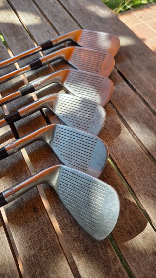 Hierros Titleist 990 juntos o individuales