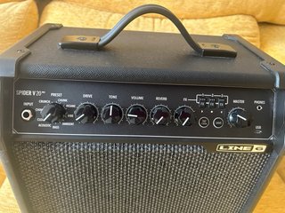 Amplificador Guitarra Line6 Spider V20 MKII