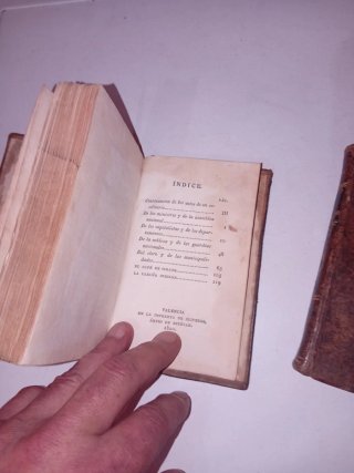 Libro antiguo de 1820