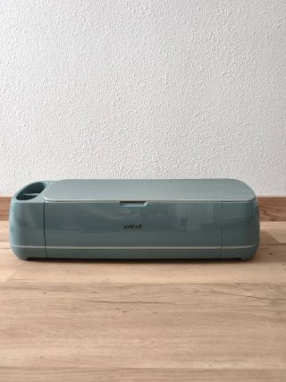Cricut Maker 4 - Smart Cutting Machine