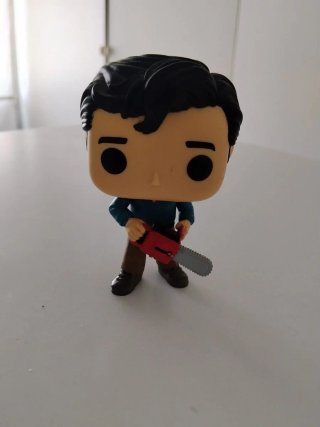 Funko Pop Ash con Motosierra