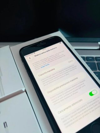 iPhone SE 3 2022 Batteria 100% nuovissimo