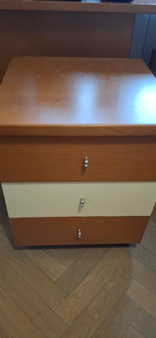 Cama nido doble con escritorio y cajonera
