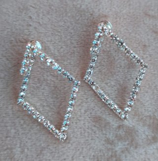 Orecchini rombo placcato argento e strass