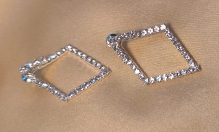 Orecchini rombo placcato argento e strass