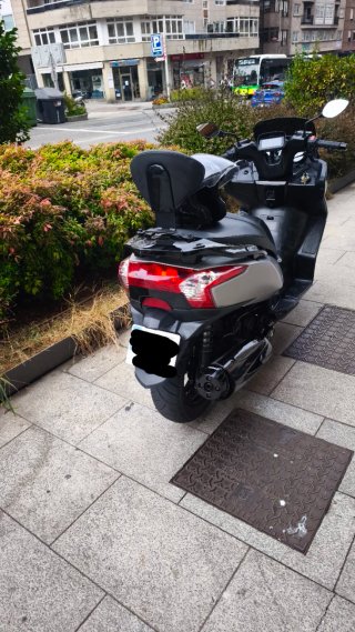 Kymco Super Dink 125 con motor 300