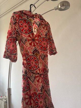 Vestido camisero largo estampado con cinturón