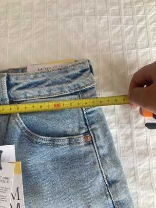 Pantalón vaquero Stradivarius Mom Slim Fit