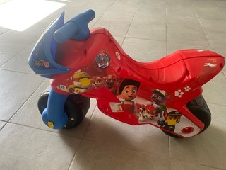 Moto correpasillos Patrulla Canina