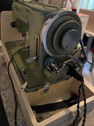 Máquina de coser Refrey Preferida