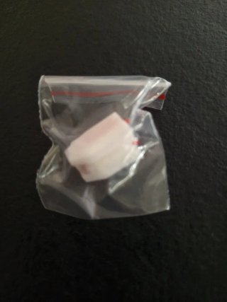Aguja Tocadiscos Universal blanca y Roja