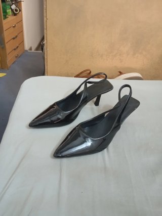 Zapatos de vestir negros punta fina