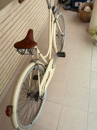 Bicicleta Vintage Crema con Cesta