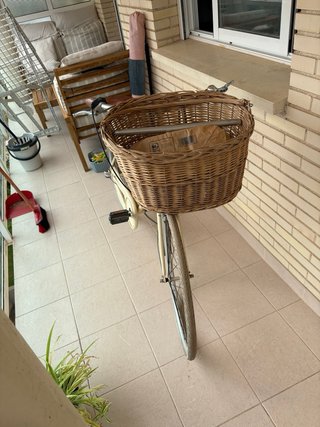 Bicicleta Vintage Crema con Cesta