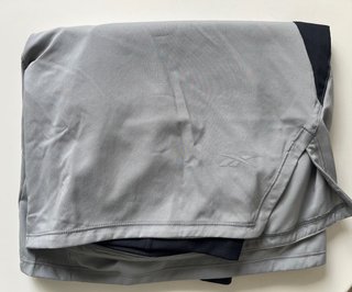 Pantalón corto deportivo Reebok 2-1
