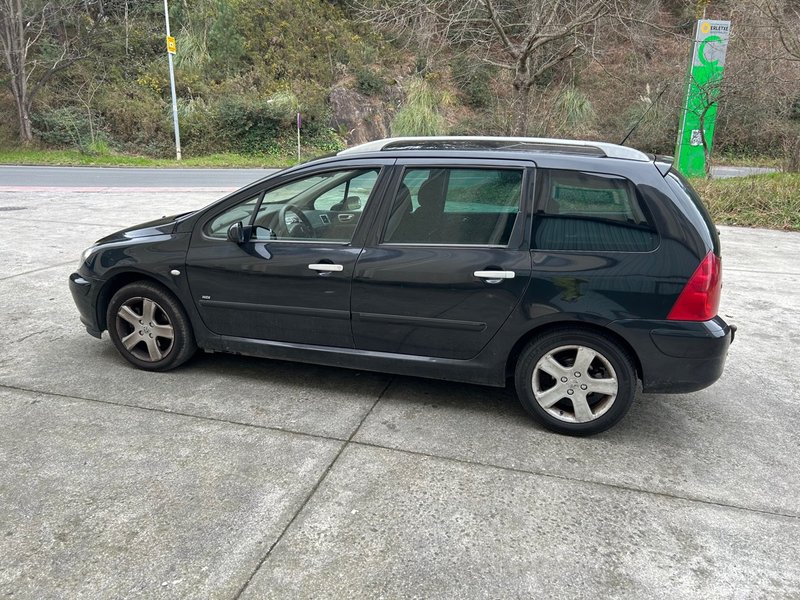 Peugeot 307 2004 - foto 1