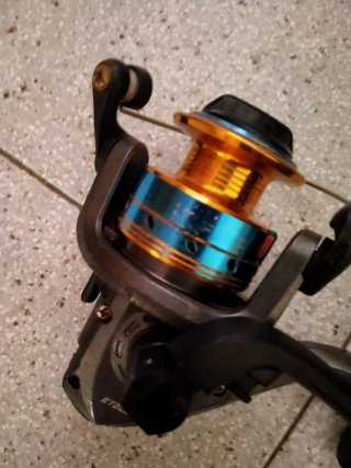 Carrete de pesca ET200