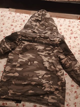 Abrigo camuflaje niño talla 10