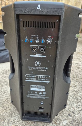 2 Altavoces Mackie Thump 12 con Bolsas