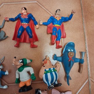 Lote 18 figuras PVC Comics Spain Eura Superman