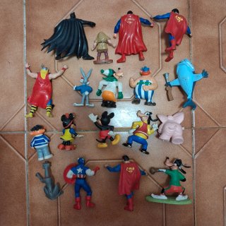 Lote 18 figuras PVC Comics Spain Eura Superman