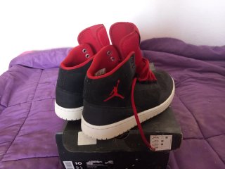 Nike Air Jordan Talla 43 Negro/Rojo