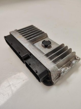 305700 896610zs10 centralita motor toyota corolla