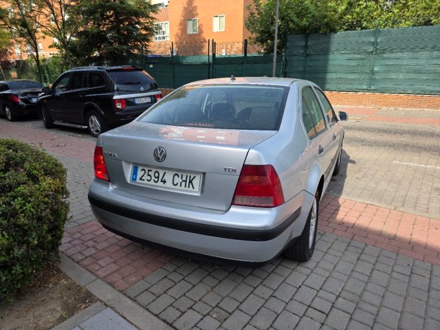 Volkswagen Bora 1.9 TDi 110 cv
