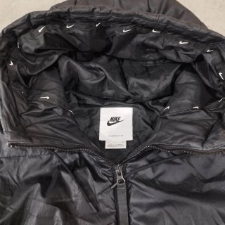 Chaqueta Nike Puffer Negra con Capucha