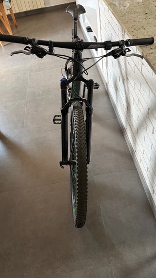 Bicicleta de Montaña Orbea Carbono negra brillante