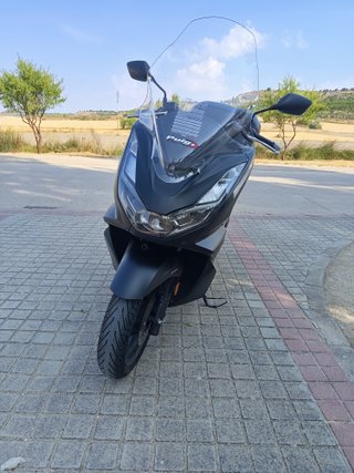 Honda PCX 125 2022 Negra