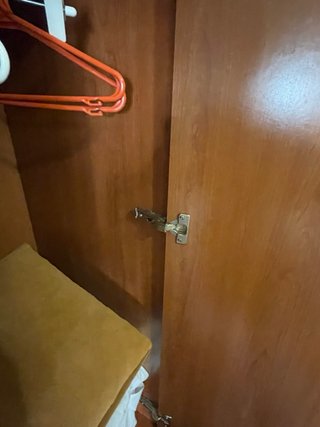 Armario grande de madera