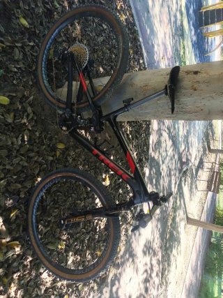 Bicicleta Montagna Trek Top Fuel Full Carbonio RSL