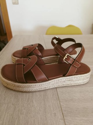 Sandalias Zara niña/mujer marrón