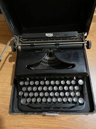 Máquina de escribir Royal antigua