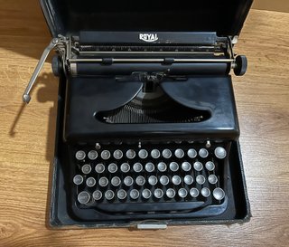 Máquina de escribir Royal antigua
