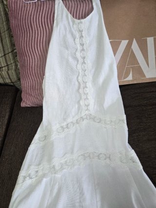 Vestido blanco con encaje lino viscosa Zara