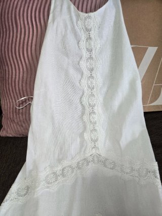 Vestido blanco con encaje lino viscosa Zara