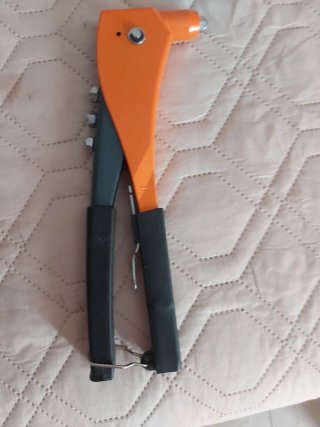 Remachadora Profesional Truper 10