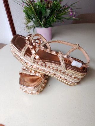 Sandalias Alma en Pena T39 Oro Rosa